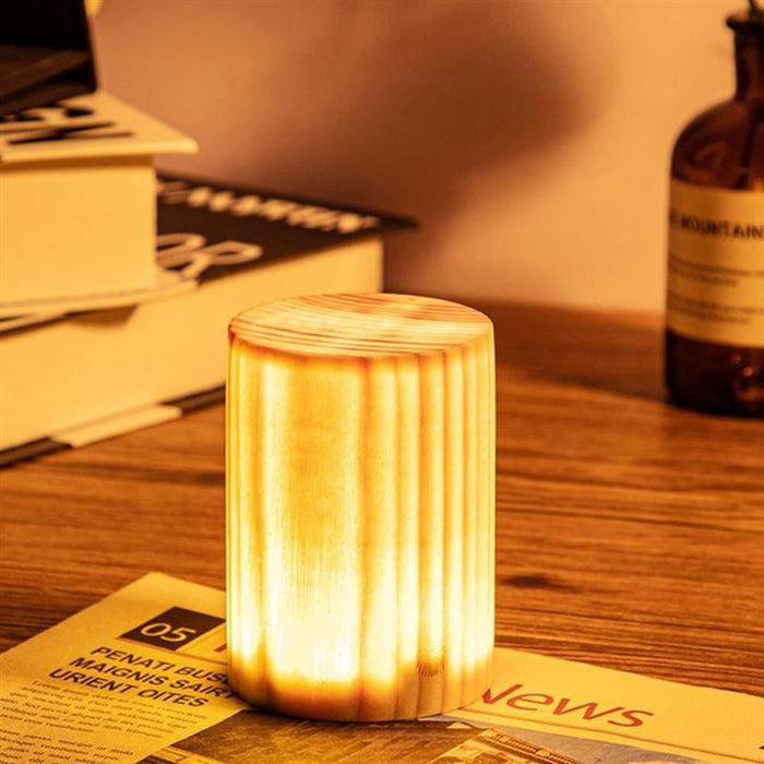 Lampe de Chevet Bois LED Cylindrique et Élégant 220 V : Éclairage Moderne pour Votre Espace de Nuit