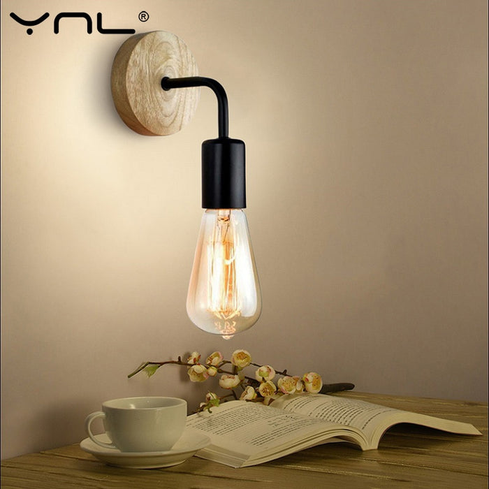 Lampe de Chevet Murale Bois Vintage 5x16 CM : Rétro-Chic et Éclairage Ambiant