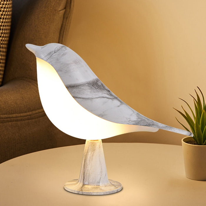 Lampe de Chevet Blanche Oiseau 10x20 CM : Élégance et Douceur Enchantent Votre Espace de Nuit