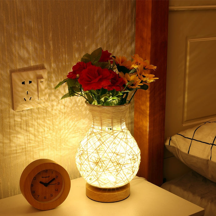 Lampe de Chevet Rotin Fleur 15x25 CM : Une Touche Naturelle et Délicate pour Votre Espace de Nuit
